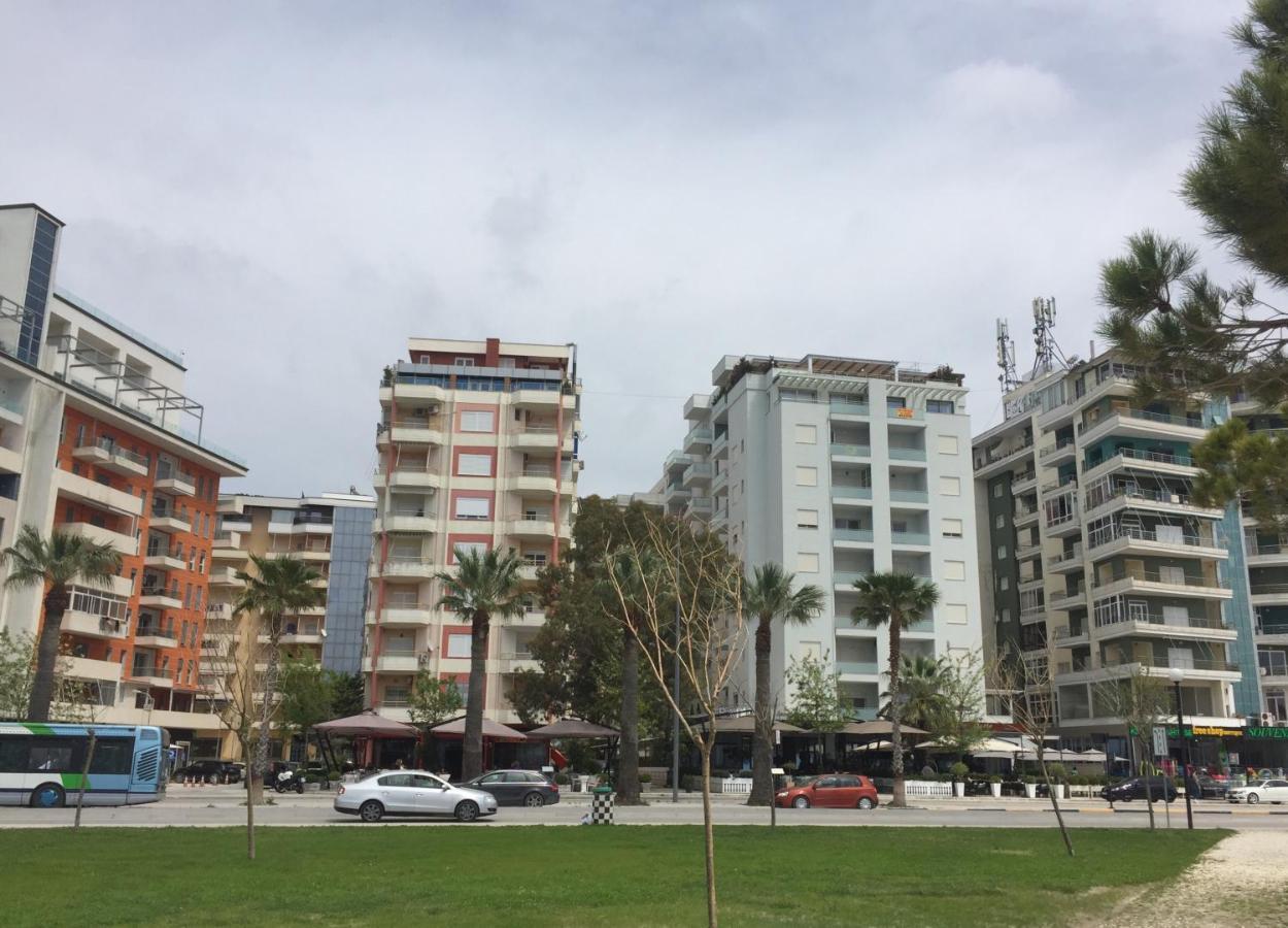 Sea View Apartment Onorato 1 Vlorë Eksteriør bilde