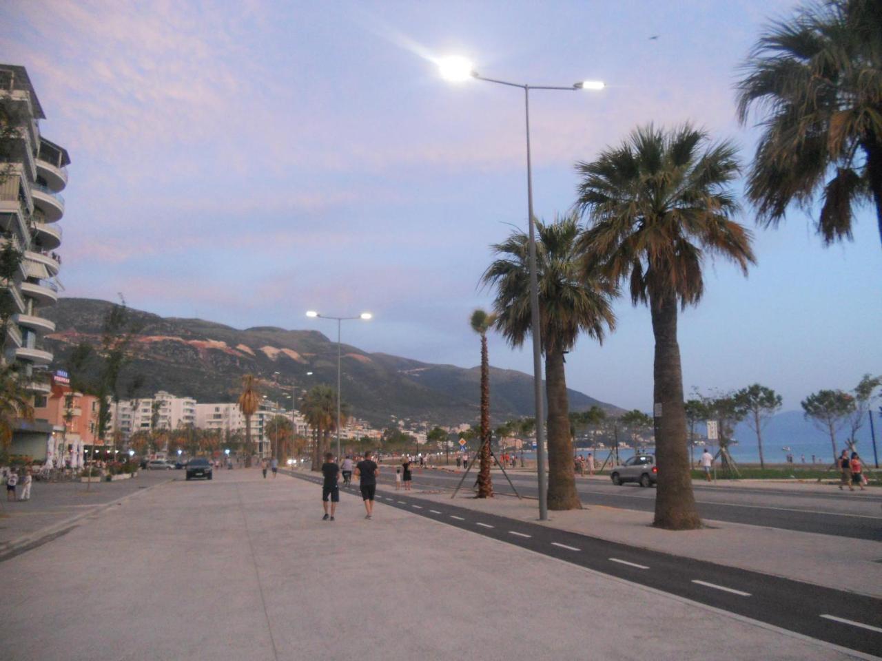 Sea View Apartment Onorato 1 Vlorë Eksteriør bilde